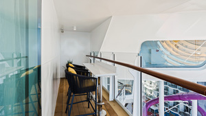 Spacious AquaTheater Suite - 1 Bedroom